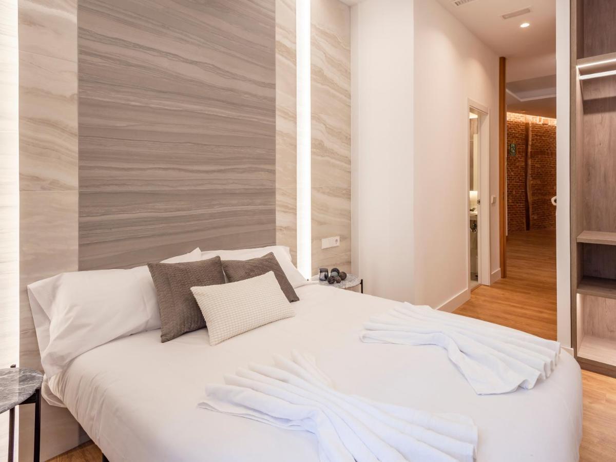 Plaza Espana V Calle San Bernardino 6br 6bh Appartement *